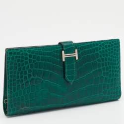 Pre Owned Hermes Vert Emeraude Shiny Alligator Leather Bearn Wallet