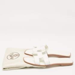 مملوكة مسبقًا Hermes White Leather Oran Flats Slides Size 39