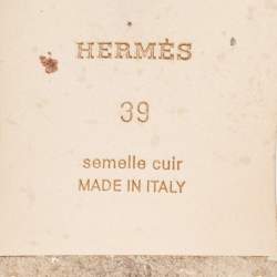 مملوكة مسبقًا Hermes White Leather Oran Flats Slides Size 39