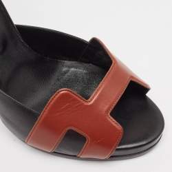 Pre Owned Hermes Black/Brown Leather Initiale Sandals Size 40
