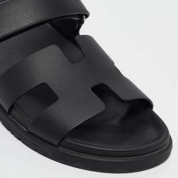 مملوكة مسبقًا Hermes Black Leather Chypre Flat Sandals Size 40