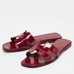 Pre Owned Hermes Burgundy Patent Leather Oran Flat Slides Size 36