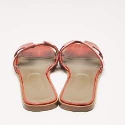 مملوكة مسبقًا Hermes Red Crocodile Leather Oran Flat Slide Sandals Size 41