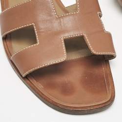 Pre Owned Hermès Brown Leather Oran Flat Slides Size 37