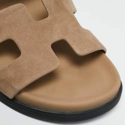 مملوكة مسبقًا Hermès Beige Suede Chypre Sandals Size 40