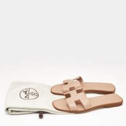 Pre Owned Hermès Beige Leather Oran Flat Slides  Size 37