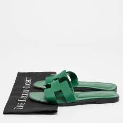 Pre Owned Hermès Green Leather Oran Flat Sandals Size 39