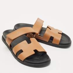مملوكة مسبقًا Hermes Brown Leather Chypre Sandals Size 39.5