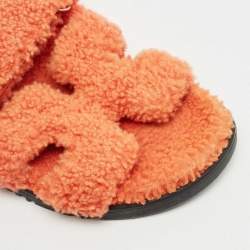 Pre Owned Hermes Orange Shearling Fur Chypre Flat Sandals Size 39
