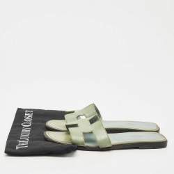 Pre Owned Hermes Green Patent Leather Oran Flat Sandals Size 39