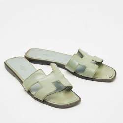 Pre Owned Hermes Green Patent Leather Oran Flat Sandals Size 39