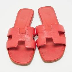 مملوكة مسبقًا Hermes Coral Red Leather Oran Flat Slides Size 38