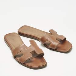 Pre Owned Hermes Brown Leather Oran Flat Slides Size 37
