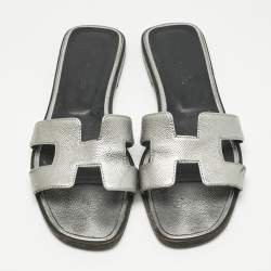 Pre Owned Hermes Silver Leather Oran Flat Slides Size 38