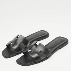Pre Owned Hermes Black Leather Oran Flat Sandals Size 38.5
