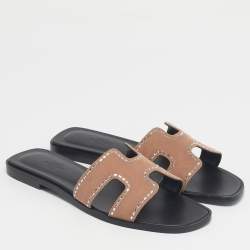 مملوكة مسبقًا صندل سلايد هيرمس أوران فلات سويدي بني مقاس 39