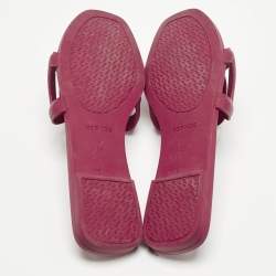 مملوكة مسبقًا Hermes Burgundy Rubber Aloha Flat Slides Size 38