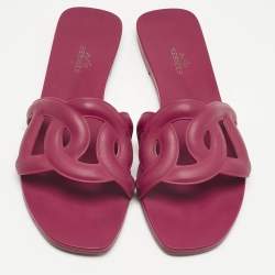 مملوكة مسبقًا Hermes Burgundy Rubber Aloha Flat Slides Size 38