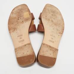 مملوكة مسبقًا Hermes Brown Leather Oran Flat Slides Size 39