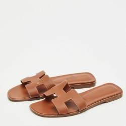 Pre Owned Hermes Brown Leather Oran Flat Sandals Size 36.5