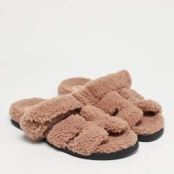 Pre Owned Hermes Beige Shearling Fur Chypre Flat Sandals Size 39