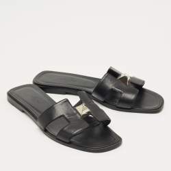 Pre Owned Hermes Black Leather Oran Flat Sandals Size 37.5