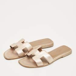 Pre Owned صندل هيرمس أوران سهل اللبس من الجلد السويدي الكريستالي البيج مقاس 39