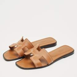 Pre Owned صندل فلات هيرمس جلد بيج اوران مقاس 37