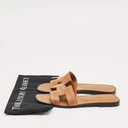 Pre Owned صندل فلات هيرمس جلد بيج اوران مقاس 37