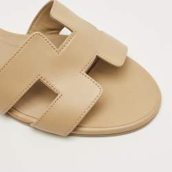 Pre Owned صندل هيرمس أواسيس جلد بيج مقاس 37.5