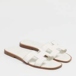 Pre Owned Hermès White Leather Oran Flat Slide Size 37