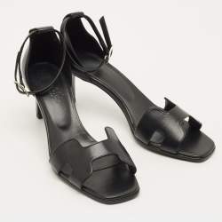 مملوكة مسبقًا صندل هيرمس بريميير أسود سويدي مرصع بالكريستال بمشبك للكاحل مقاس 38.5