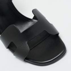 مملوكة مسبقًا صندل هيرميس نايْت فتحة كعب جلد أسود مقاس 37.5