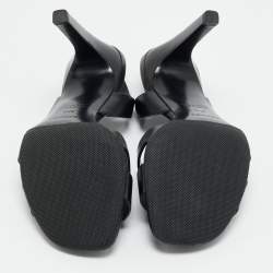 مملوكة مسبقًا صندل هيرميس نايْت فتحة كعب جلد أسود مقاس 37.5