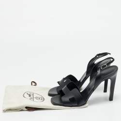 مملوكة مسبقًا صندل هيرميس نايْت فتحة كعب جلد أسود مقاس 37.5