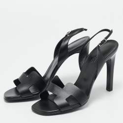 مملوكة مسبقًا صندل هيرميس نايْت فتحة كعب جلد أسود مقاس 37.5