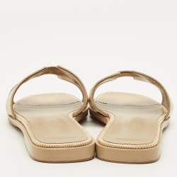 Pre Owned صندل فلات هيرمس أوران جلد أبيض مقاس 38