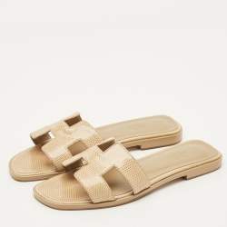 Pre Owned صندل فلات هيرمس أوران جلد أبيض مقاس 38