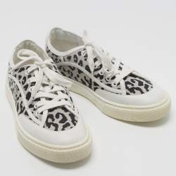 Pre Owned حذاء رياضي هيرمس قماش وجلد أبيض/أسود برباط مقاس 38.5