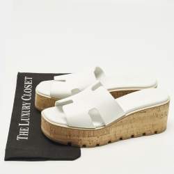 مملوكة مسبقًا صندل هيرمس إيزي جلد أبيض بكعب عريض مقاس 40