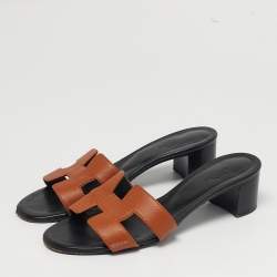 مملوكة مسبقًا Hermes Oasis Size 37 Brown Leather Slide Sandals