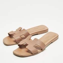 مملوكة مسبقًا Hermes Oran Size 38 Beige Leather Flat Slides