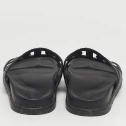 مملوكة مسبقًا Hermes Extra Size 36 Black Leather Flat Sandals