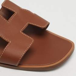 Pre Owned صندل سلايد هيرمس أوران فلات جلد أبيض مقاس 39