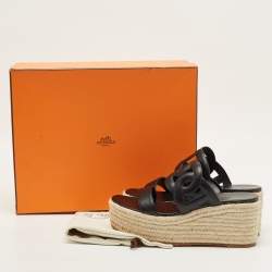 مملوكة مسبقًا Hermes Ithea Size 40 Black Leather Wedge Sandals