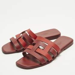 مملوكة مسبقًا Hermes Amore Size 37 Two Tone Leather Flat Slides