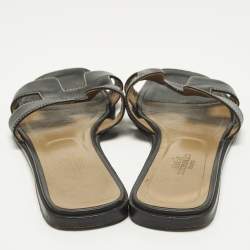 Pre Owned Hermes Oran Size 37 Black Leather Flat Slide