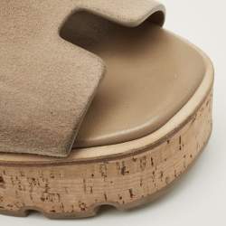 مملوكة مسبقًا Hermes Eze Size 36 Beige Suede Wedge Sandals