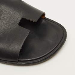 مملوكة مسبقًا Hermès Izmir Size 45 Black Leather Flat Sandals
