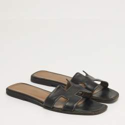 Pre Owned Hermes Oran Size 37.5 Black Leather Flat Slide